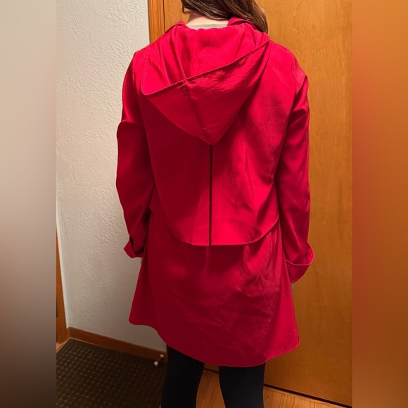 Janska Red hooded windbreaker, light jacket. Size small. - Picture 7 of 8
